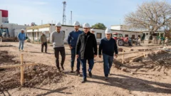 Orrego recorrió la obra del nuevo Instituto Odontológico de San Juan