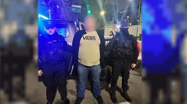 Se iba sin pagar y atropelló a dos mujeres en una estación de servicio