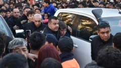 Peter Regalos en San Juan: hubo gran expectativa, caos y ningún regalo en la Plaza
