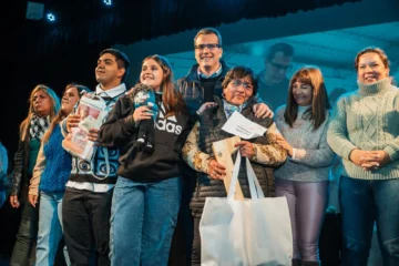 Una gran fiesta en Rawson para celebrar la noble tarea de las tejedoras