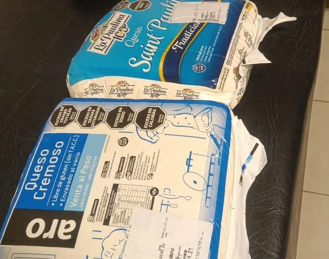 Detuvieron a un hombre por intentar robar queso de un supermercado