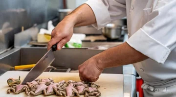 Indignación: un restaurante vendía carne de carpincho y ranas