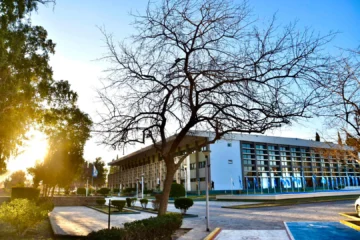 Secretos e historia: los “tesoros verdes” escondidos en los jardines del Auditorio Juan Victoria