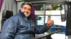 Del colectivo a TikTok: quién es Juanfra, el chofer sanjuanino que se hizo viral