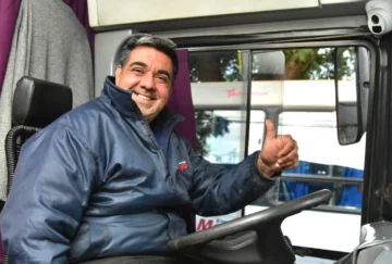 Del colectivo a TikTok: quién es Juanfra, el chofer sanjuanino que se hizo viral