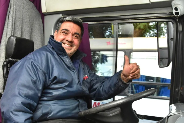 Del colectivo a TikTok: quién es Juanfra, el chofer sanjuanino que se hizo viral