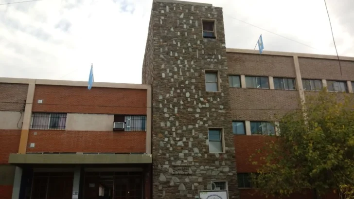 Amenaza de bomba en la Escuela Boero: detuvieron a un alumno