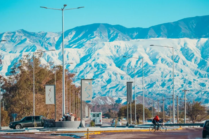 En fotos: Jáchal, pintado de nieve y las postales que dejó la ola polar