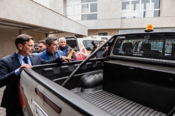 Orrego entregó nuevas movilidades para control minero y ambiental