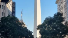 Turismo en las alturas: el Obelisco suma ascensor, mirador y un viaje a la historia de la Ciudad
