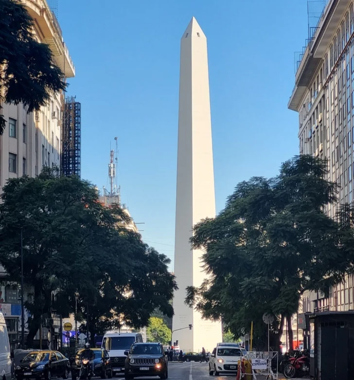 Turismo en las alturas: el Obelisco suma ascensor, mirador y un viaje a la historia de la Ciudad