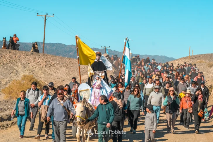 Peregrinación al Cerro Negro: los pasos que reviven la aparición de un santo en Iglesia