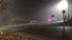 Susto en Pocito: perdió el control de su auto y cayó al canal
