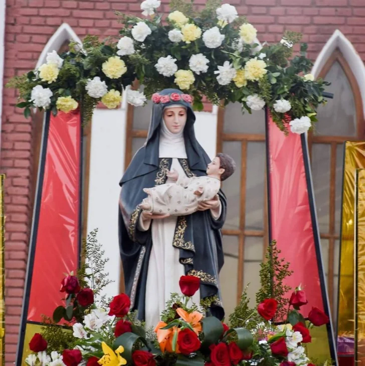 Bendiciones, procesión y espectáculos: así se celebra a Santa Rosa en San Juan