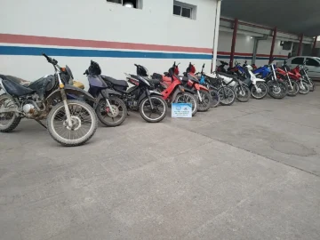 La Policía recuperó 10 motos robadas y bicicletas de dudosa procedencia en Sarmiento