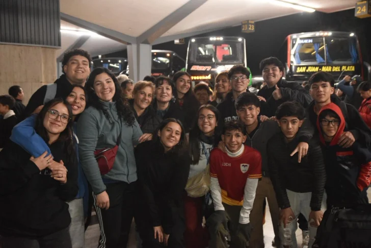 Cientos de jóvenes de Acción Católica de San Juan partieron rumbo a Tucumán