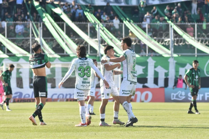 Sarmiento sorprendió a San Martín en Concepción y se llevó el triunfo