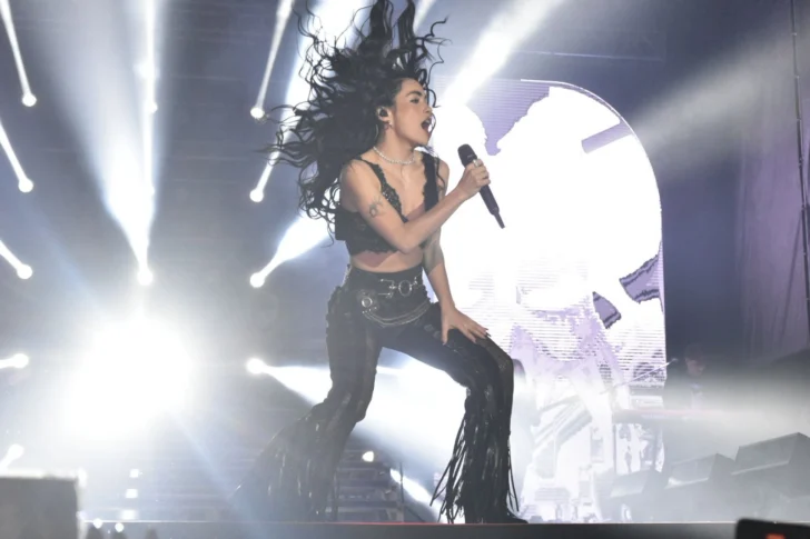 Lali-en-San-Juan-Foto-Diario-La-Provincia-SJ-42-728x485