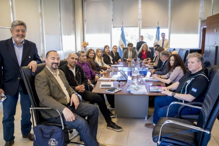 Paritaria docente: el Gobierno Provincial y los gremios llegaron a un acuerdo salarial