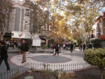 Fotos que cuentan la historia de una peatonal que tuvo varios cambios