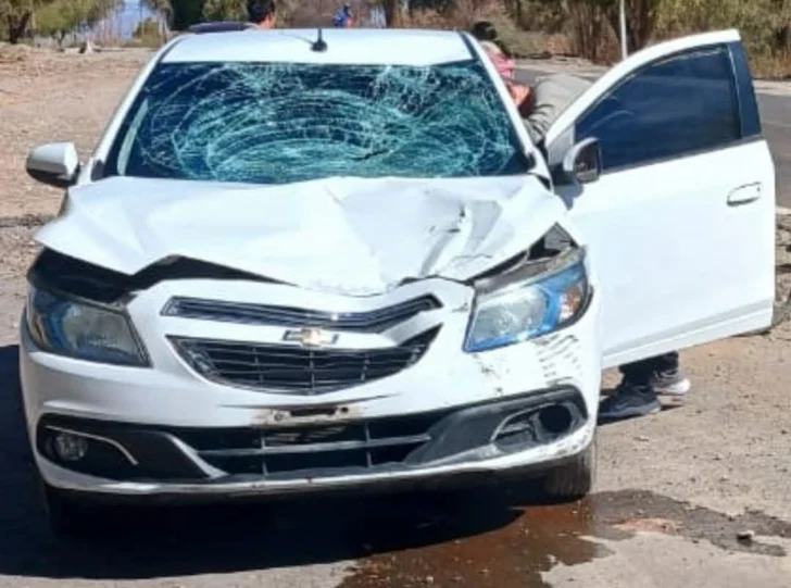 Una mujer fue embestida por un auto en Calingasta