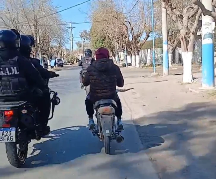 Detuvieron en Pocito a un motociclista por múltiples infracciones