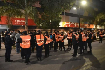Una amenaza de bomba demoró el inicio del show de Lali en San Juan