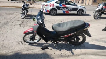 Cayó un hombre tras ingresar a un consorcio y huir en moto