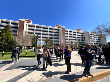 Amenaza de bomba al Centro Cívico: un menor de edad era el dueño del teléfono