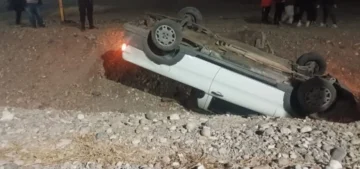 Perdió el control de su auto y cayó a un zanjón en Pocito