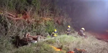 Tragedia: murió un hombre en un vuelco en Cerro Azul