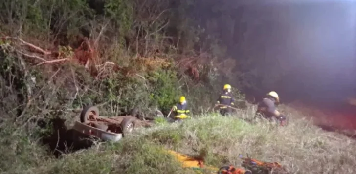 Tragedia: murió un hombre en un vuelco en Cerro Azul