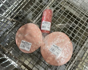 Detuvieron a dos mujeres por intentaron robar mortadela y salame en un super de Capital