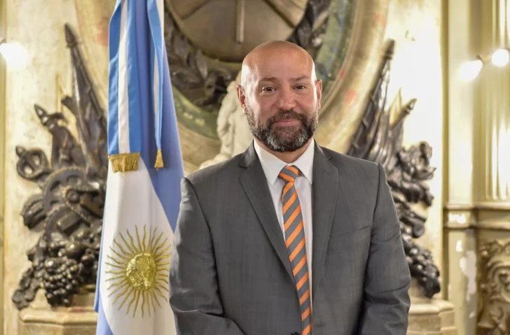 Presunto pedido de coimas: buscan a Spagnuolo y secuestraron 266 mil dólares