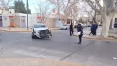 Tremendo choque en Capital dejó un automovilista herido