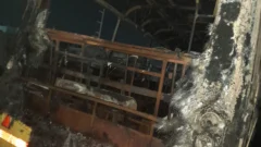 Video: explosiones y desesperación en el incendio de los colectivos en Pocito