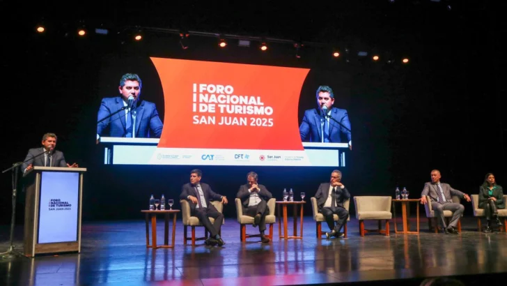 Orrego inauguró el encuentro que pone a San Juan en el centro del turismo nacional