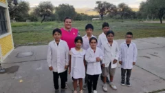 Verónica, la maestra sanjuanina que lleva su vocación más allá del aula en Baldes de Astica