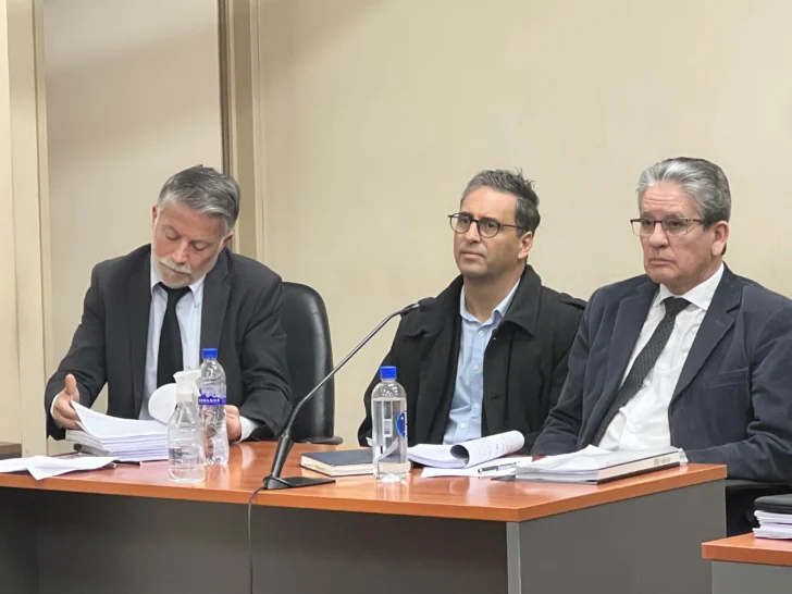 Con el médico imputado, comenzó el juicio por la muerte de Julieta Viñales