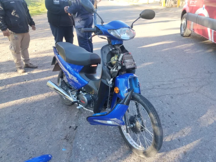 Un giro en U terminó en choque con un herido en Rawson