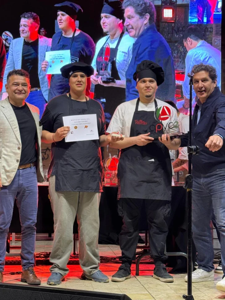 Alex, el primer ganador del concurso “Pizza Sanjuanina”