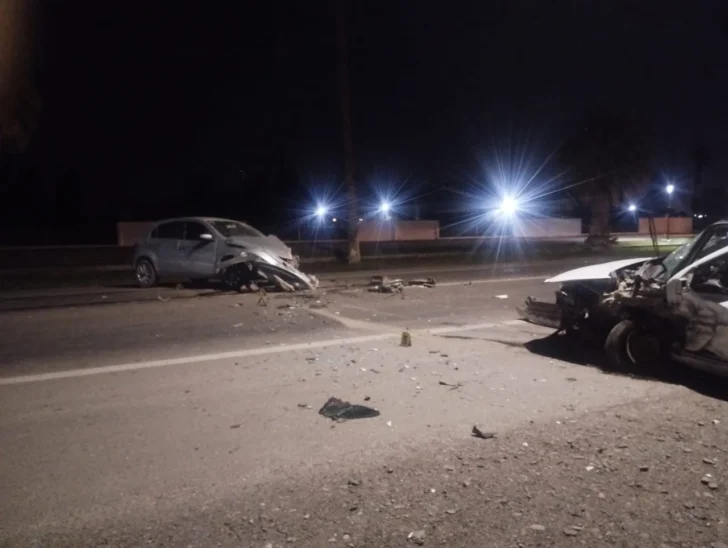 Brutal choque frontal en San Juan: uno de los conductores estaba ebrio