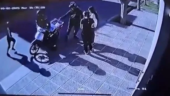 Emboscada delictiva: sanjuanina entregaba un pedido y le robaron la moto