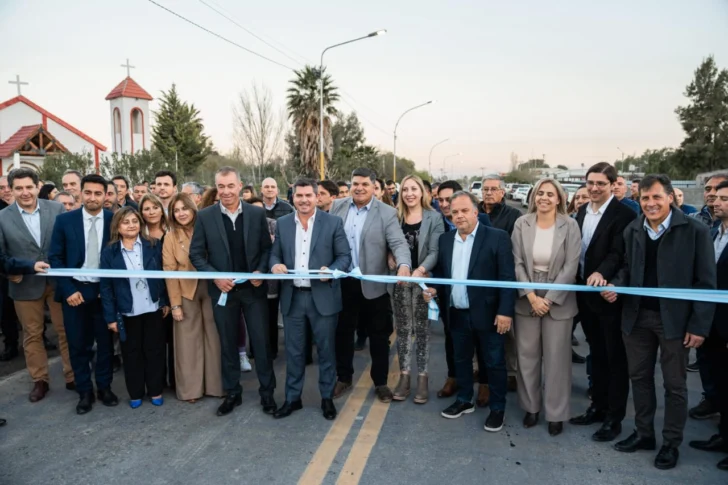 Obra clave: Orrego inauguró la repavimentación de la Ruta 153