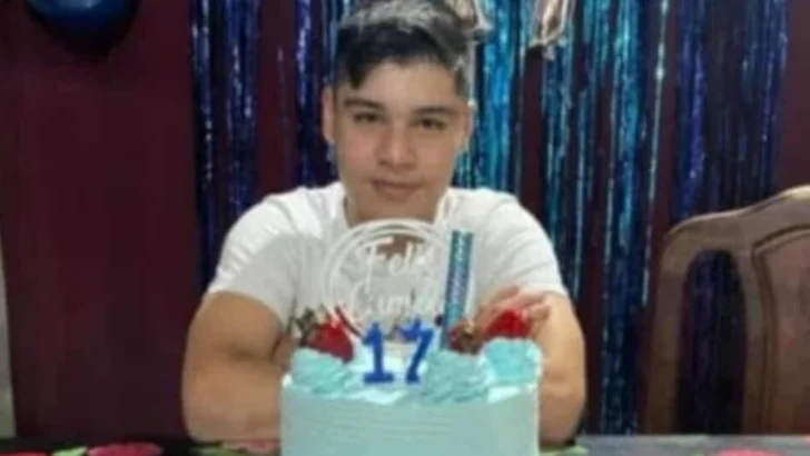 Horror: un adolescente defendió a su mamá de un robo y fue asesinado