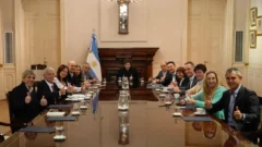 Milei llamó a una nueva reunión de Gabinete para este viernes