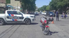 Grave siniestro frente al Centro Cívico: un motociclista terminó hospitalizado