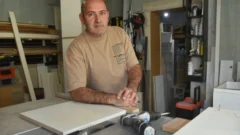 De comerciante a creador de espacios: Ricardo se reinventó y hoy lo buscan para amoblar locales