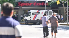 Mechera cayó en pleno centro con 26 prendas robadas