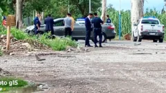 Un patrullero y un coche fúnebre protagonizaron un violento choque